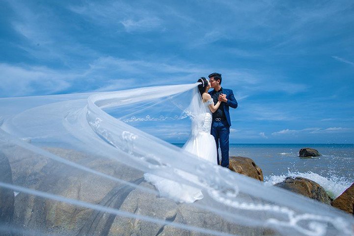 chụp ảnh cưới biển đà nẵng