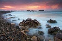 Bãi đá độc đáo tại bãi biển Cổ Thạch