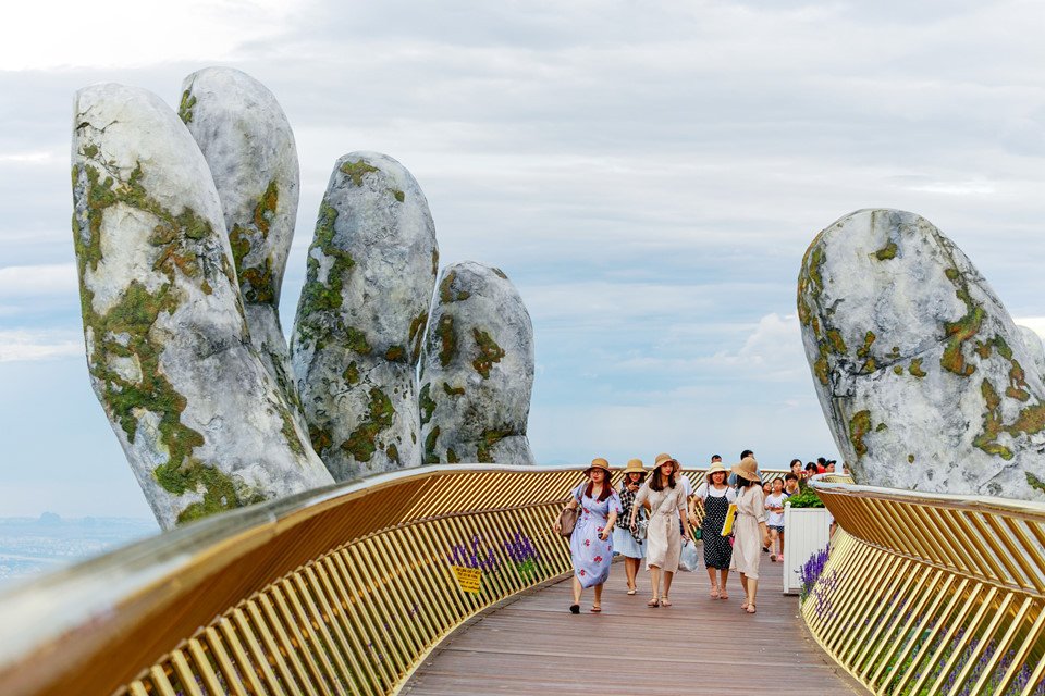 Cầu vàng Đà Nẵng - Công trình vươn tầm quốc tế bạn không thể bỏ lỡ