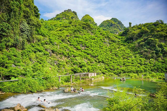 Yên Thịnh Hữu Lũng - Một địa điểm du lịch rất " xanh " trong mùa hè này