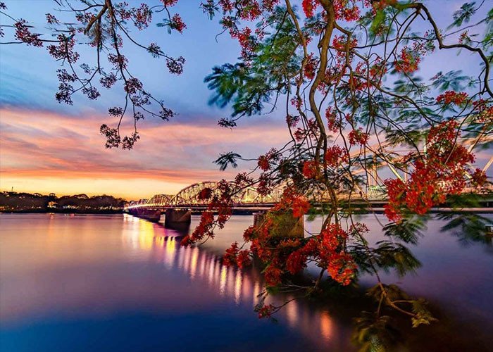 Sông Hương Huế - Khám phá vẻ đẹp thơ mộng vùng đất kinh kỳ
