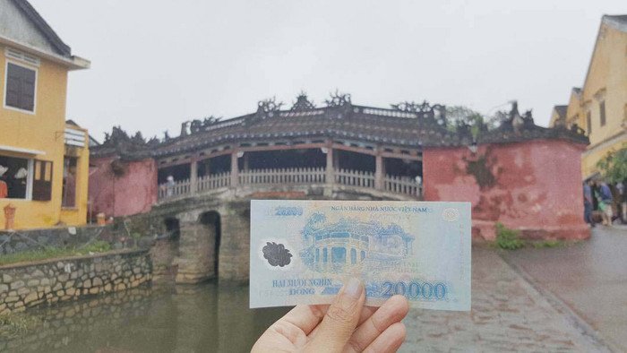 Chùa Cầu là hình ảnh được chọn trên tờ tiền 20k của Việt Nam