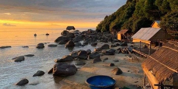 Biển Lộc Bình – Ngất ngây với vẻ đẹp hoang sơ mà đầy mới lạ