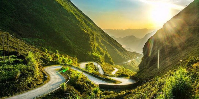 Dốc Chín Khoanh Hà Giang - Con đường đẹp nhất Đông Nam Á