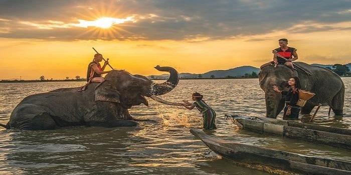 Du lịch Hồ Lắk – Bức tranh lãng mạn giữa núi rừng Tây Nguyên