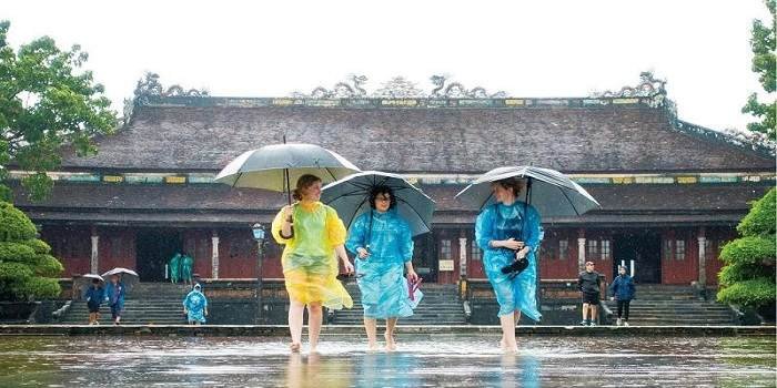 Du lịch Huế vào mùa mưa có gì mà hút khách đến thế