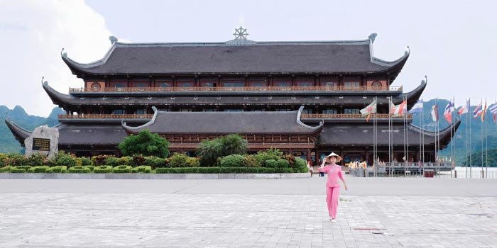 Du lịch Tam Chúc - ngôi chùa lớn nhất thế giới
