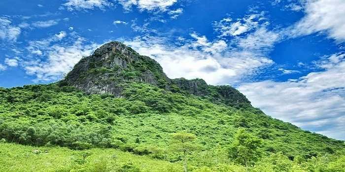 Núi Thần Đinh Quảng Bình – Không đi một lần là tiếc một đời